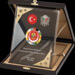 PB2005 Altın Yaldız Kristal Plaket - 1